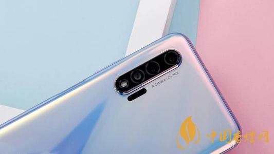 華為手機銷量或跌八成！華為手機是否會降價？